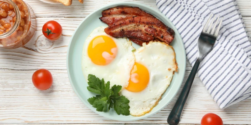 Fried Eggs with Bacon